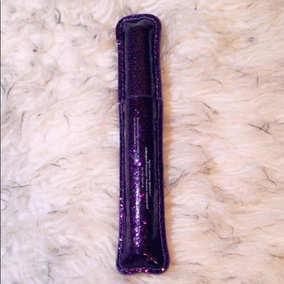 TARTE Lights, Camera, Splashes™ Waterproof Mascara - Picture 4 of 5